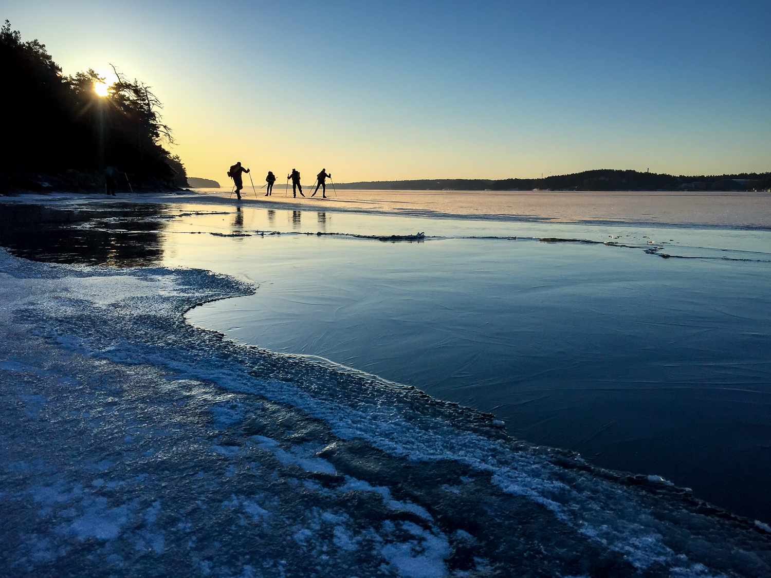 Långfärdsskridskoåkare på Stora Värtan