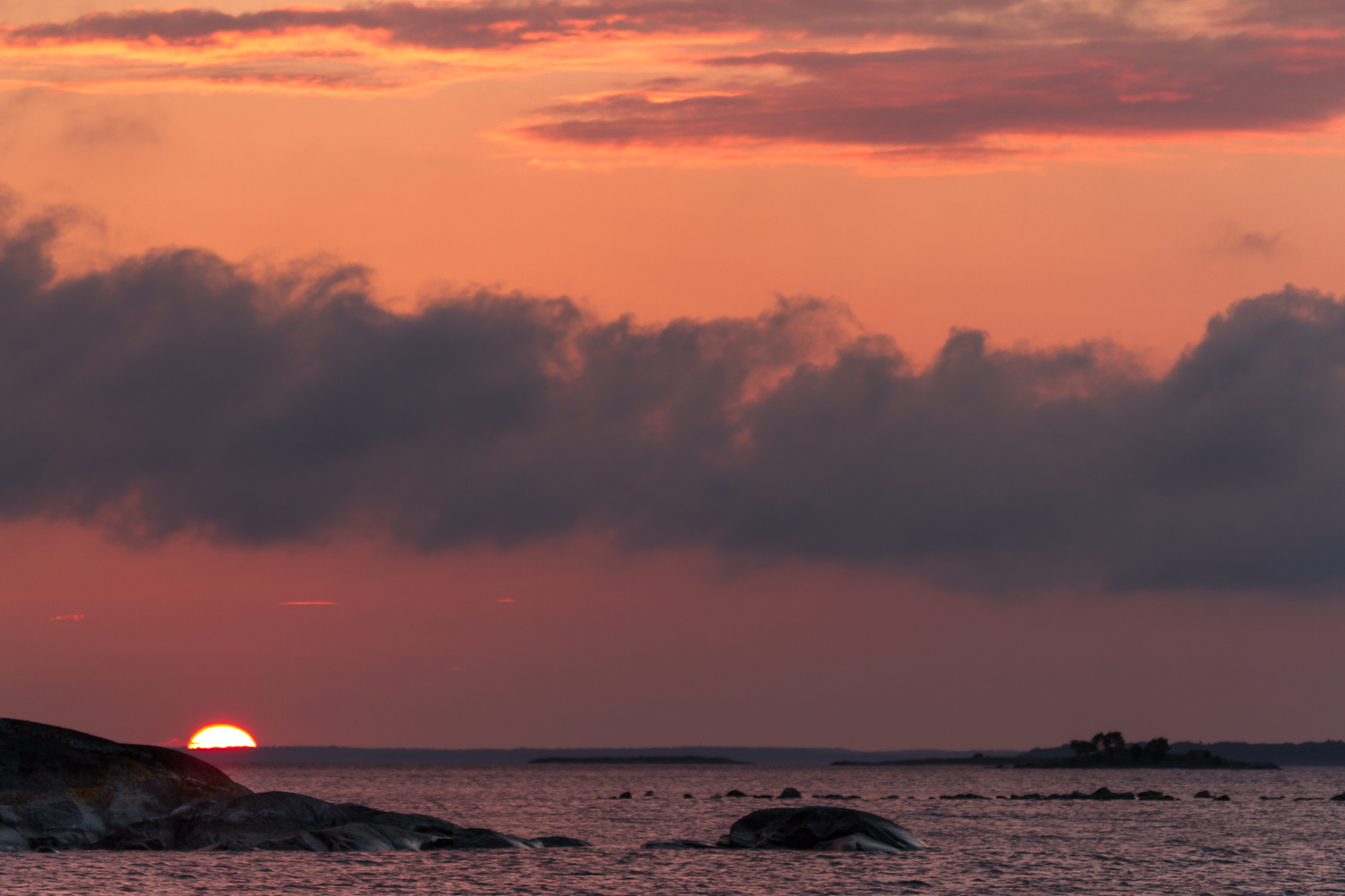 Solnedgång över Röder i Stockholms skärgård