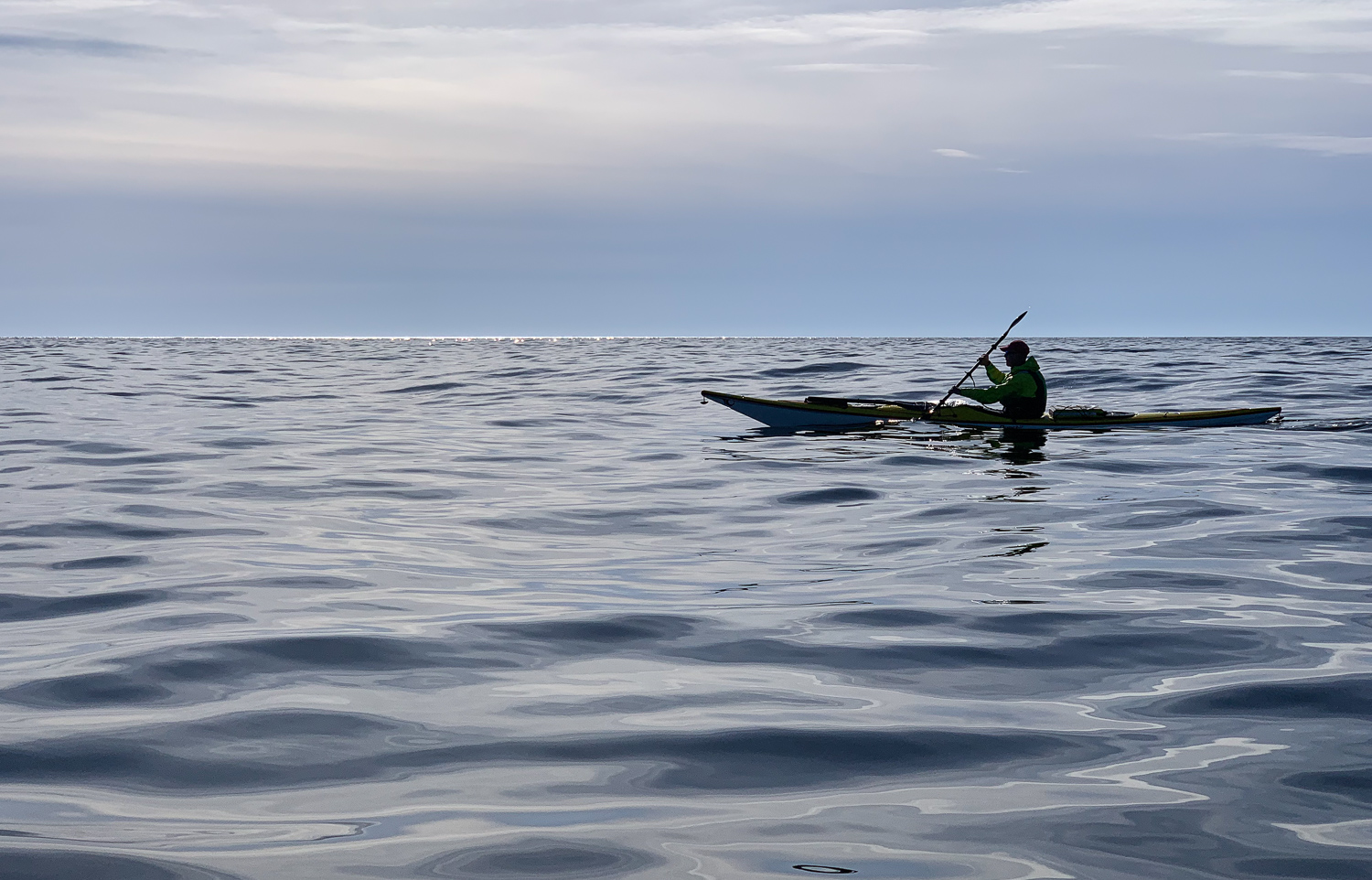 Kajakpaddling längs Höga kusten
