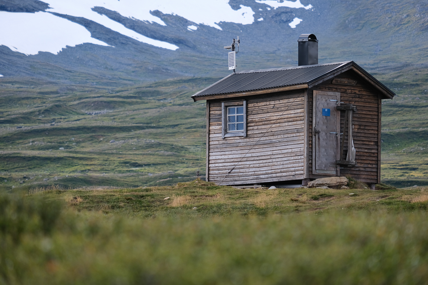 Vindskyddet vid Miesehketjahke, Jämtlandsfjällen
